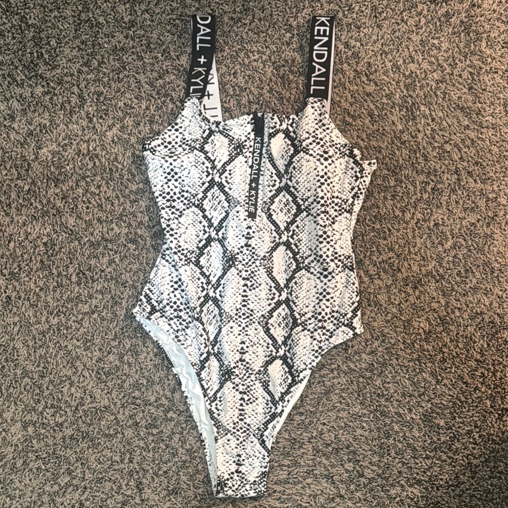 Kendall & Kylie Black and White Snakeskin Swimsuit